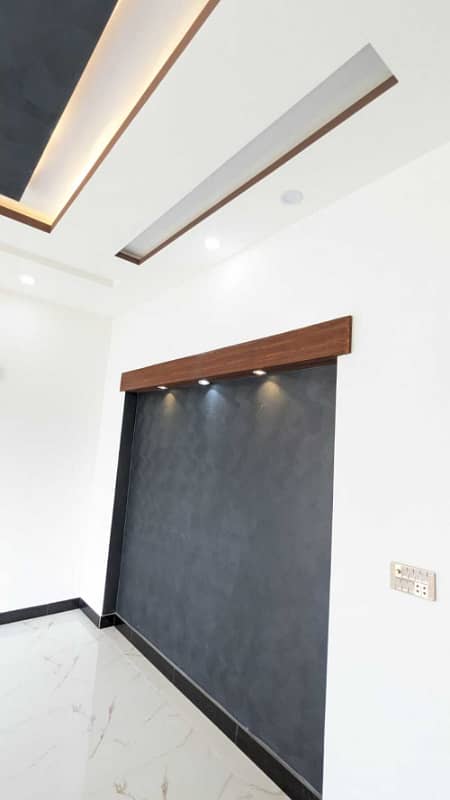 10 Marla Brand New House for Rent In Bahria Town - Jasmine Block Canal Road Lahore 3