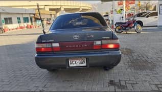 Toyota Corolla XE 2000