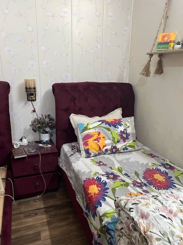 Single Bed pair with spring mattress 0