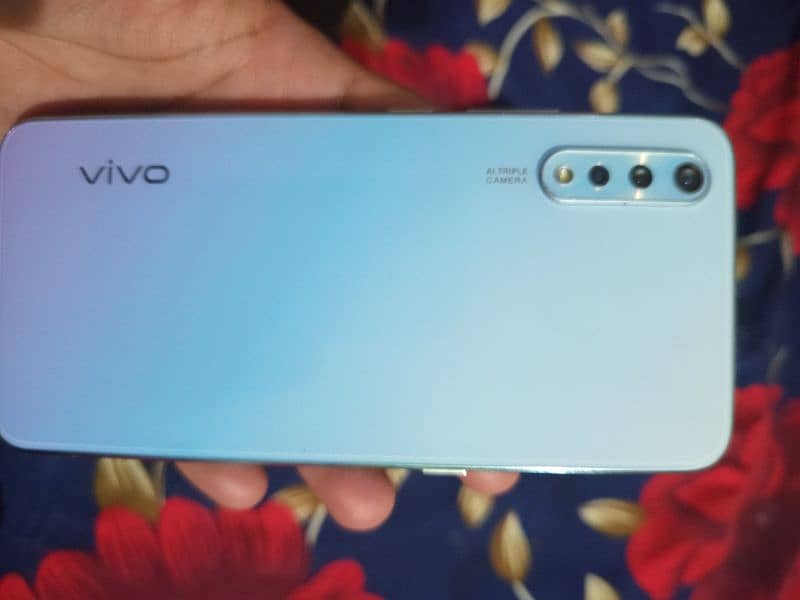 Vivo S1 4/128 0