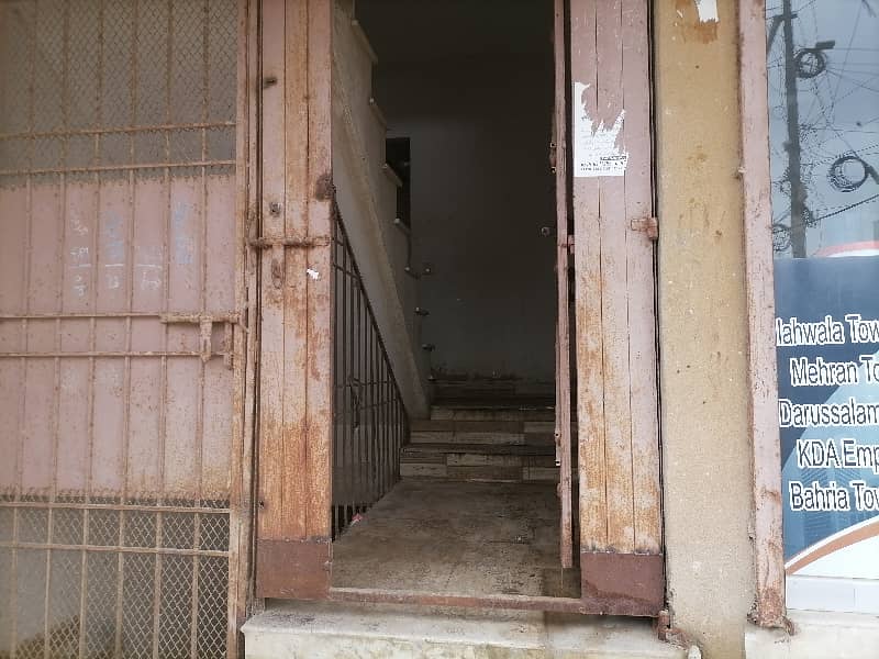 Corner 60 Square Yards Flat For sale In Allahwala Town Karachi 4