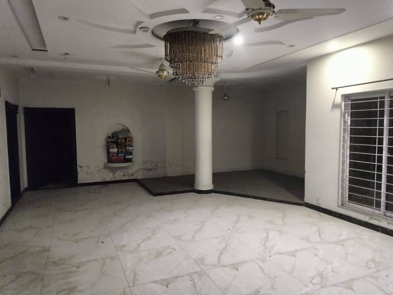 1 Kanal Brand New House For Rent In Bahria Town - Jasmine Block Canal Road Lahore 8