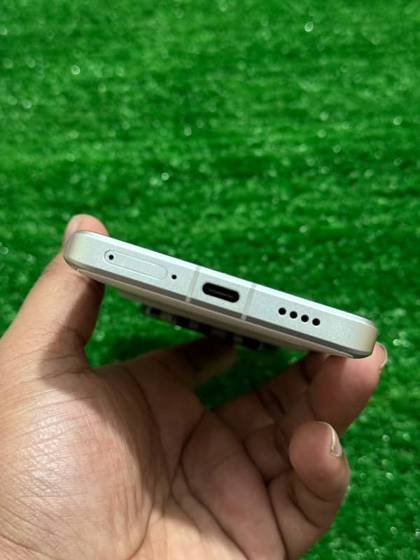 Xiaomi 13 Ultra Flagship 11