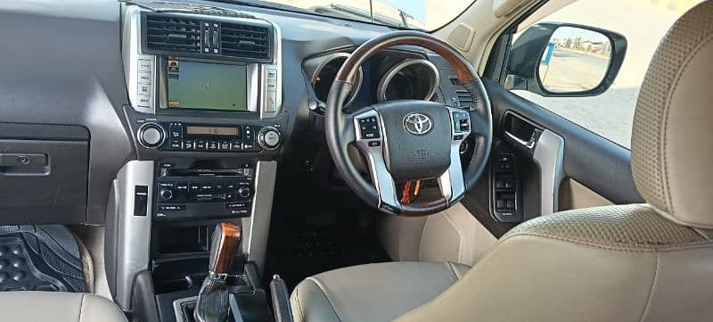 Toyota Prado 2010 3