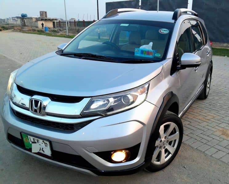 Lady Doctor Driven Honda BRVs 1.5 ivtec Model Dec 2017. First owner 4