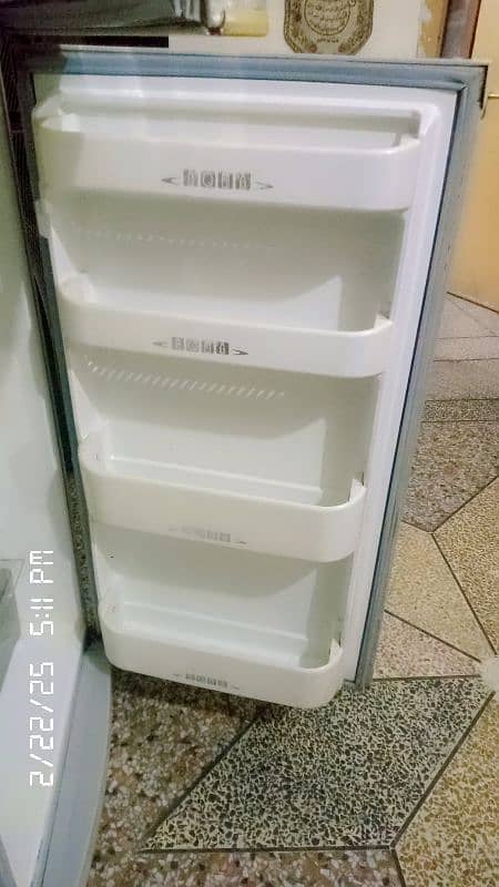 dawlance fridge large saiz 5