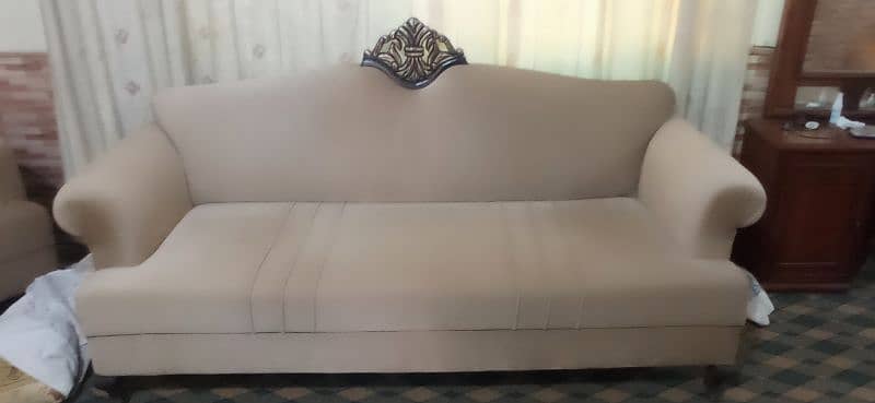 5 seater sofa set for sale ( Excellent condition) 1