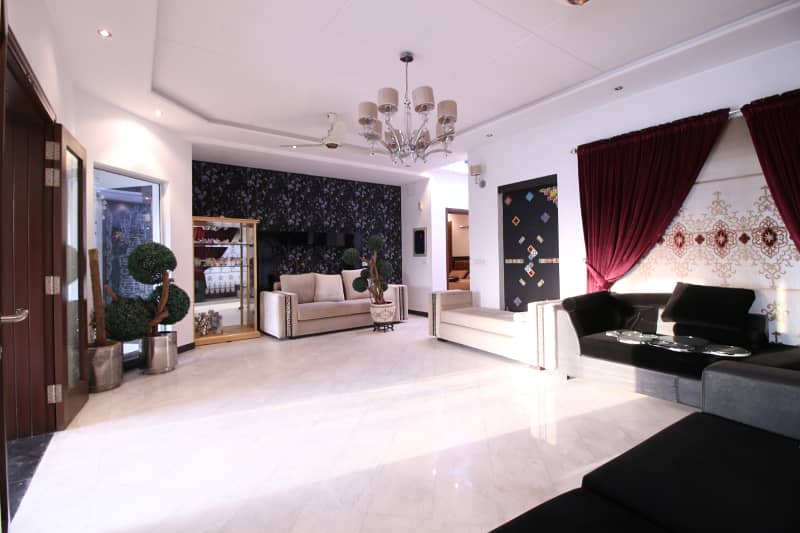 22 MARLA Corner Full Basement 70 FEET ROAD Designer Beautiful House Available For Sale In DHA 26