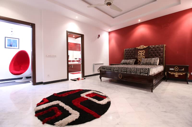 22 MARLA Corner Full Basement 70 FEET ROAD Designer Beautiful House Available For Sale In DHA 28