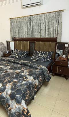 Sale: Bed set with cupboard