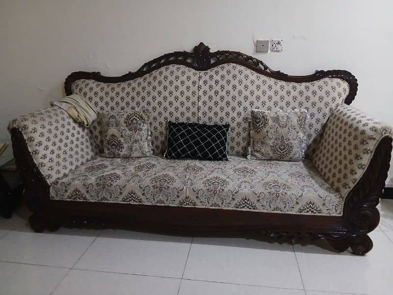 7 Seater Sofa n 3 table 0