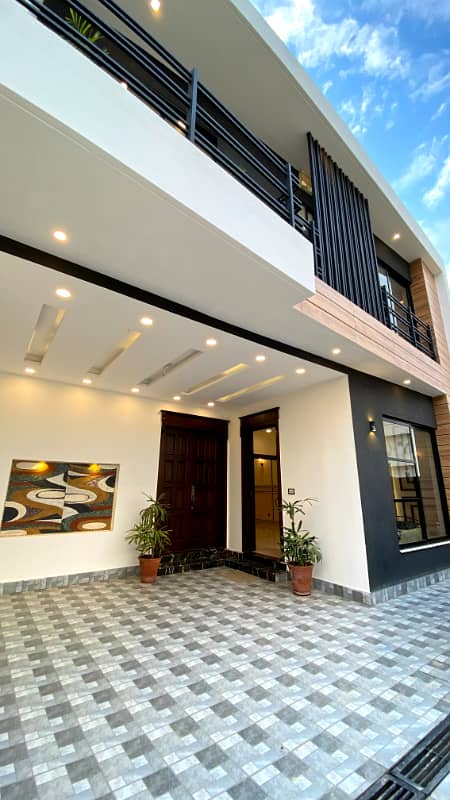 8 marla designer house available for sale in Faisal town block A 16