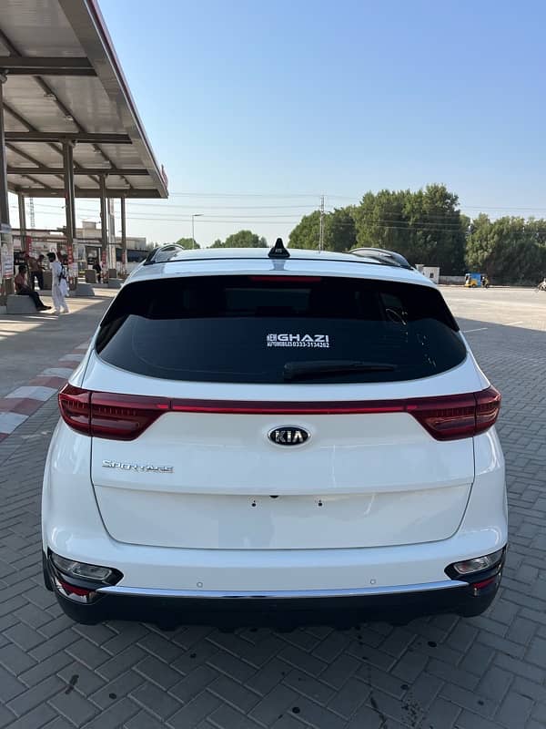 KIA Sportage 2022 8