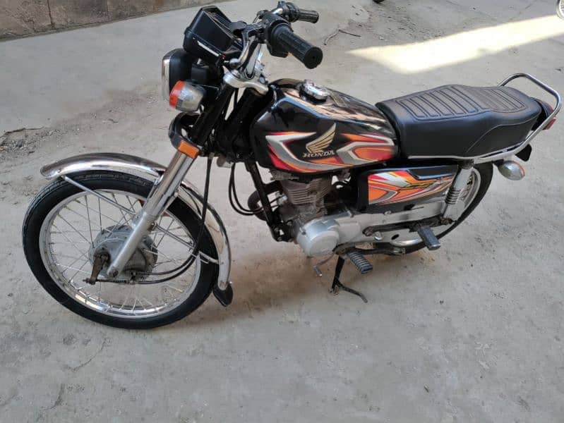 Honda 125 model 2022/ contact 03119900955 5