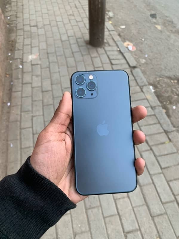 iPhone 11pro Jv 4month sim time 64gb no exchange 1