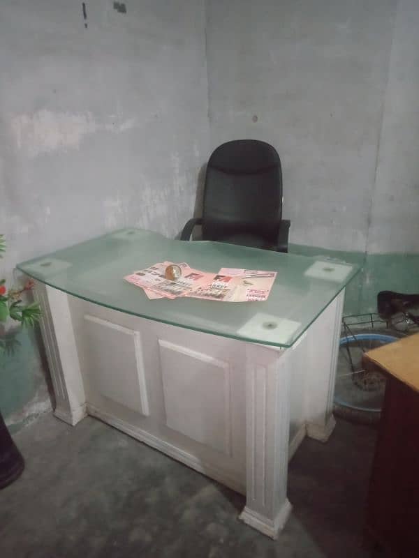 OFFICE TABLES FOR SALE 0