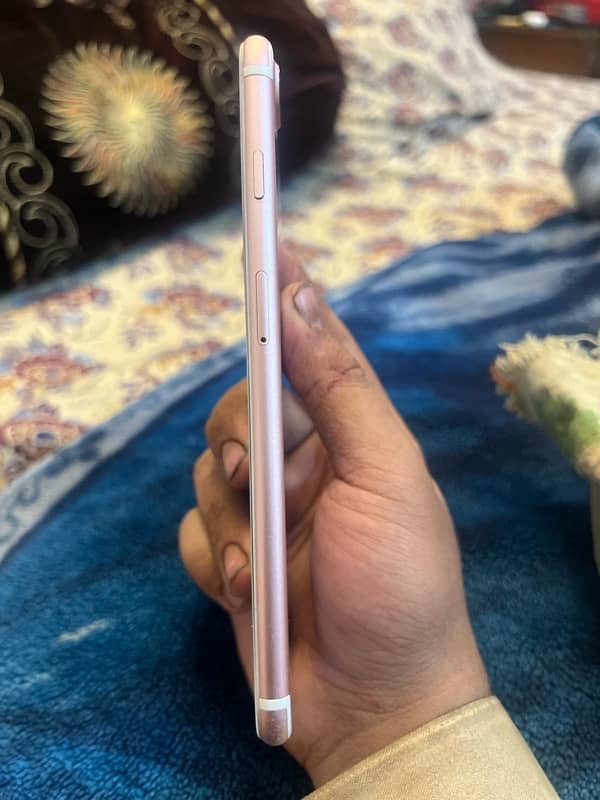 iphone 7 plus 128gb pta approved 100BH 10/10 condition 4