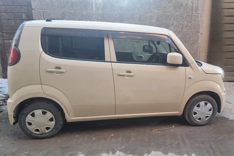 Suzuki MR Wagon 2011 0