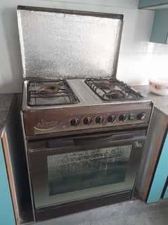 Original Corona 3 Burner Cooking Range & Oven Neat Condition