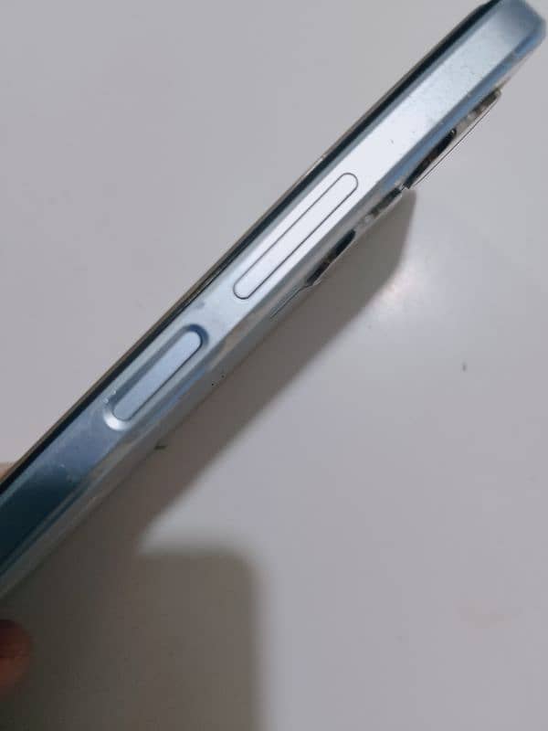 Urgent sale my mobile Oppo a 17 1