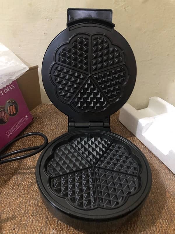 waffles makers urgent sale (Dubai import ) 2