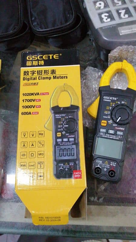 Clamp meter High DC Voltages 1700v/dc. GSCETE CM550A 2