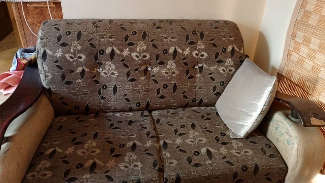 123 sofa urgent sale 0