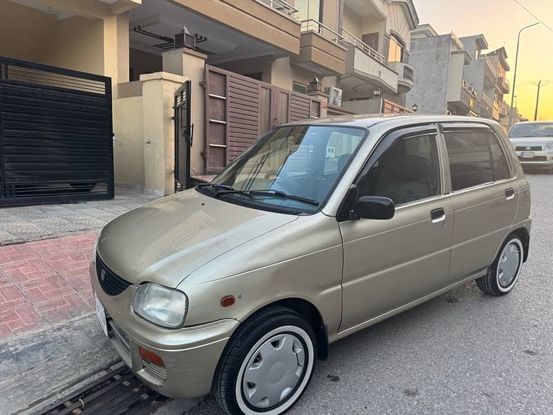 Daihatsu Cuore 2004 3