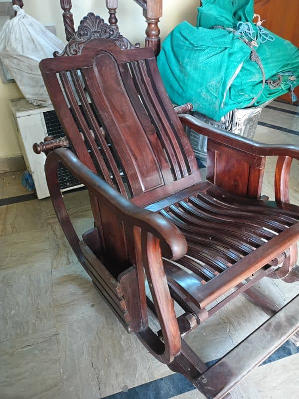 wooden rocking chair 0