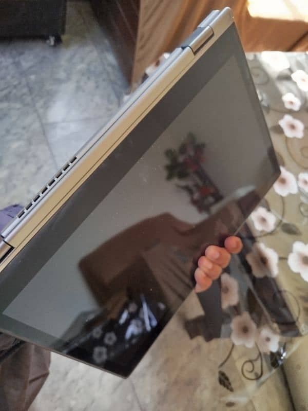 Lenovo Thinkpad Yoga L380 1