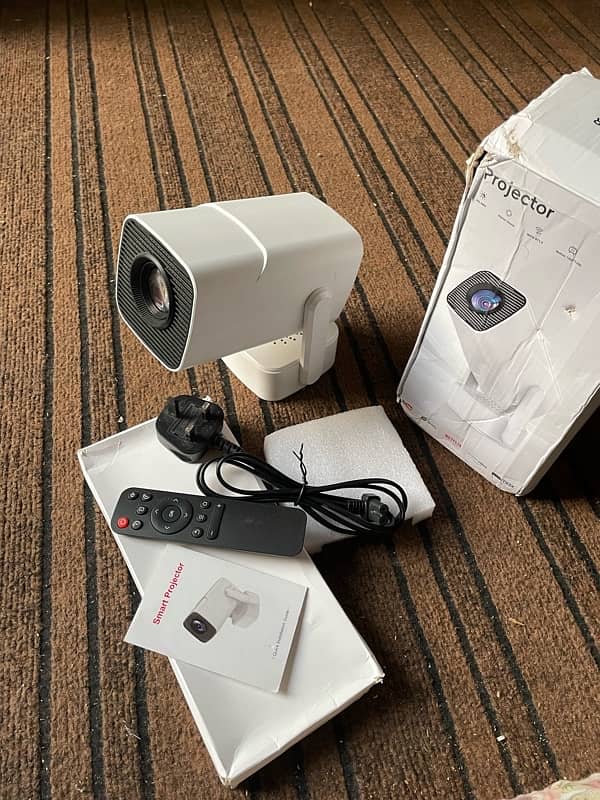 P30 Pro-White Smart Android 4K Portable Projector 2
