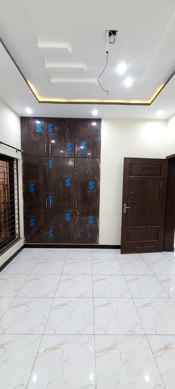 5 marla full for sale in AL-Kabir town lahore 9