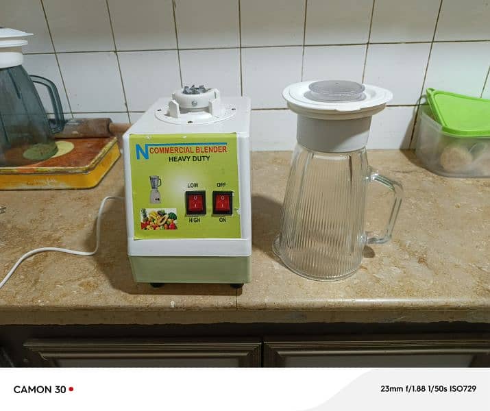 mixer machine and jug 0