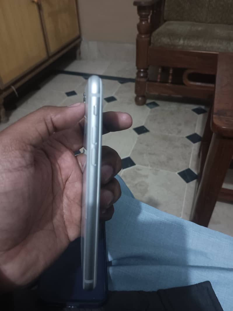 Iphone 8 Very good condition 0