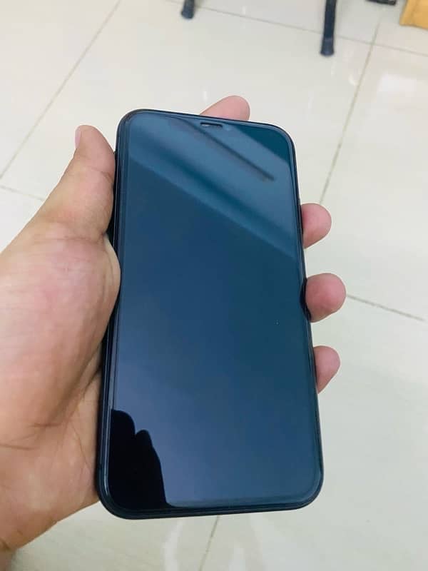 IPHONE 11 NON PTA FACTORY UNLOCK 2