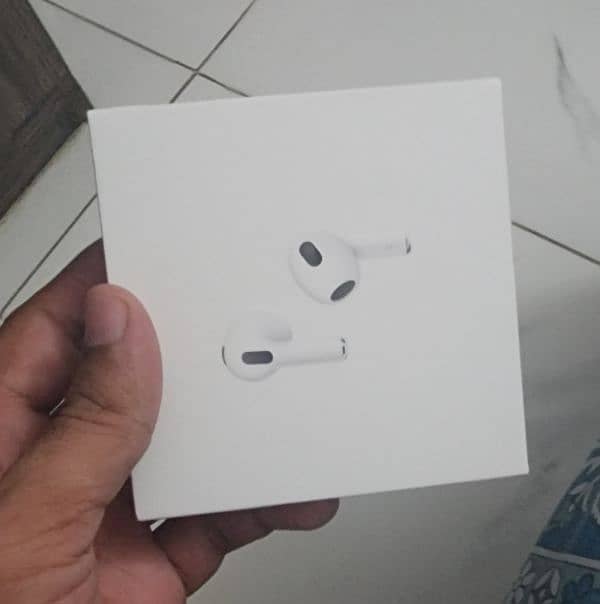 Apple Air Pods 3rd Gen 2