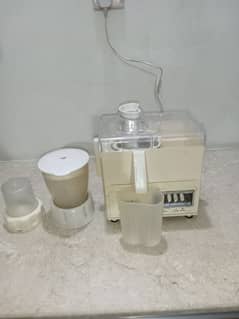 juicer and blender 9\10 condition