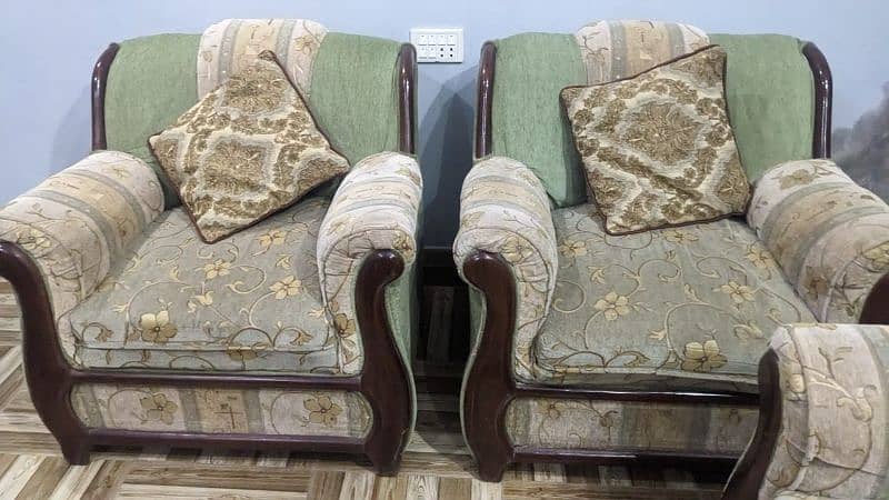 5 Seater sofa set + Glass table 4