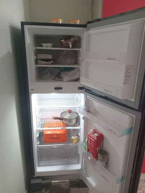 Dawlance fridge new condition 1