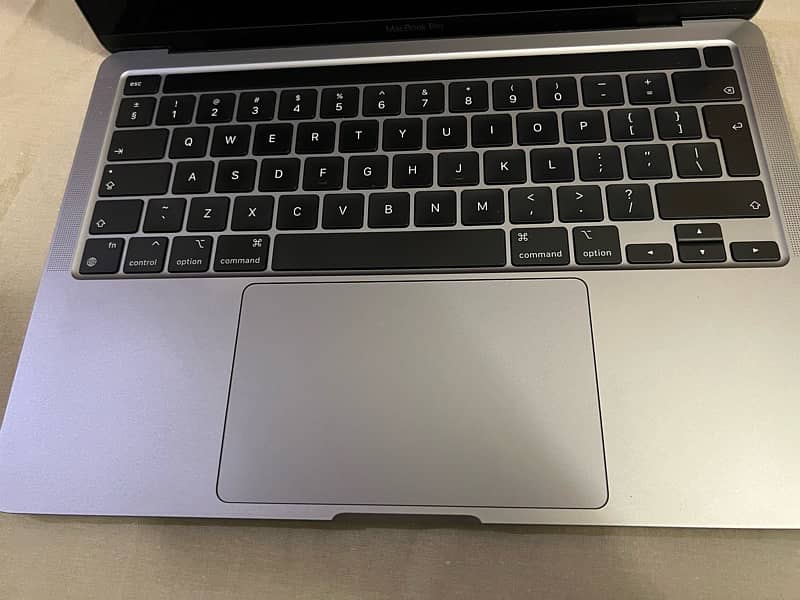 Apple macbook pro M1 16gb 512 gb 7