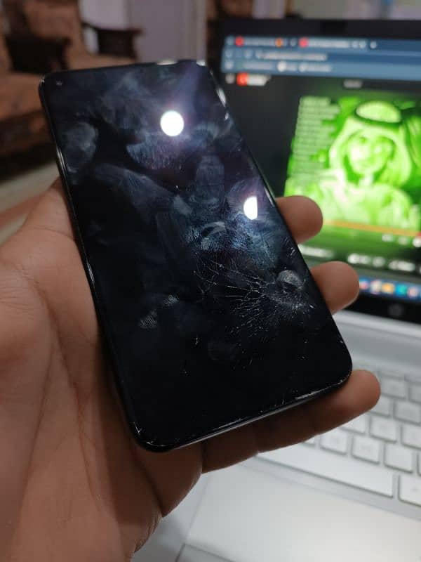 Google pixel 5 panel damaged 2