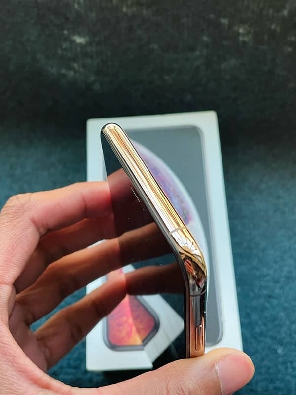 iPhone Xs Max 64gb PTA Approved Dual Sim 1