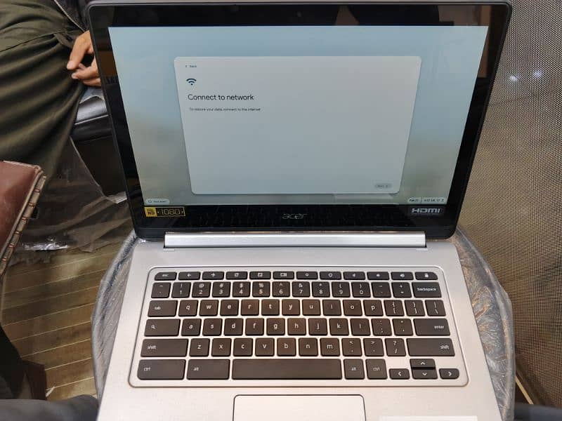 Accer R13 Chromebook 360touch for sale 4gb /64 3