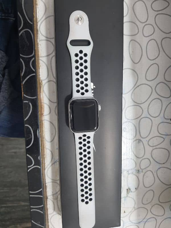 apple watch Se 1st gen nike edition 3