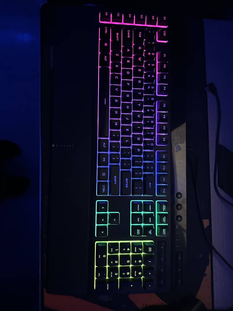 Corsair K55 rgb pro keyboard 0