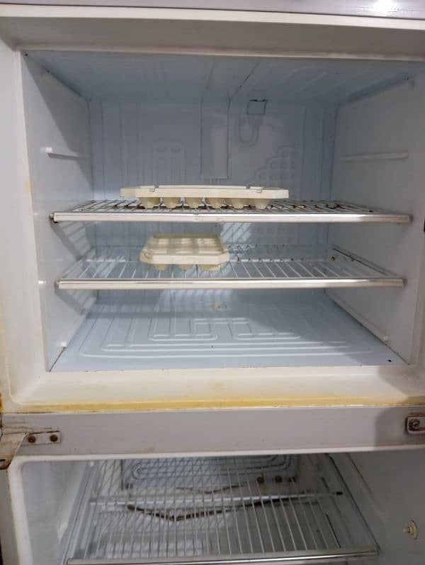 DAWLENCE REFRIGERATOR FOR SALE!!! 4