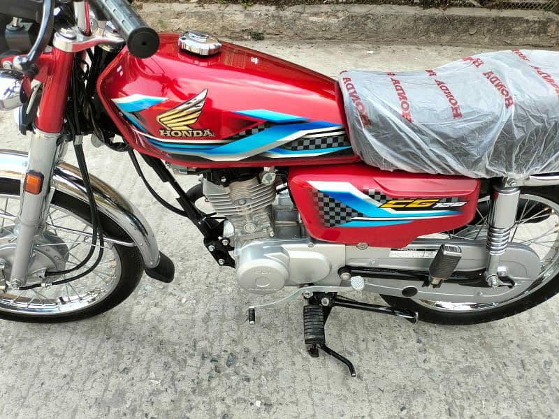 Honda 125 1024 0