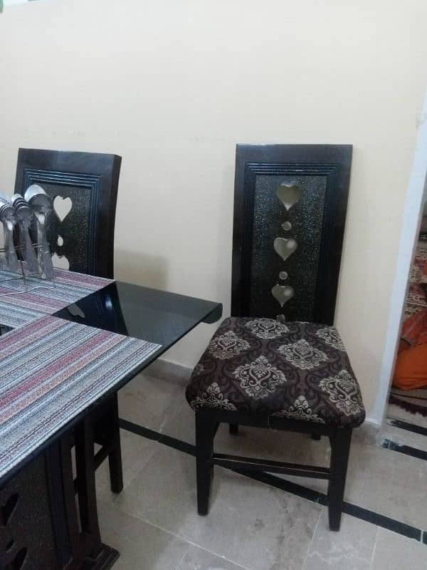 dinning table with six wooden chairs 3