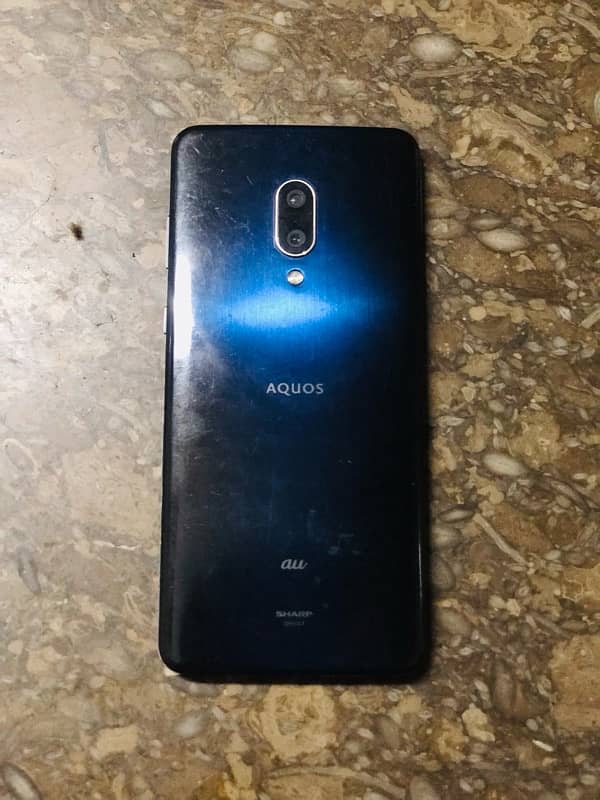 AQUOS zero 2 4