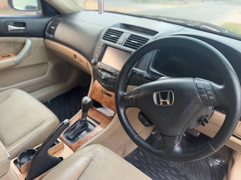 Honda Accord 2002 6